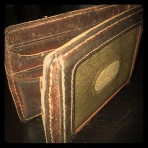 Fossil - Distressed Brown Leather Wallet